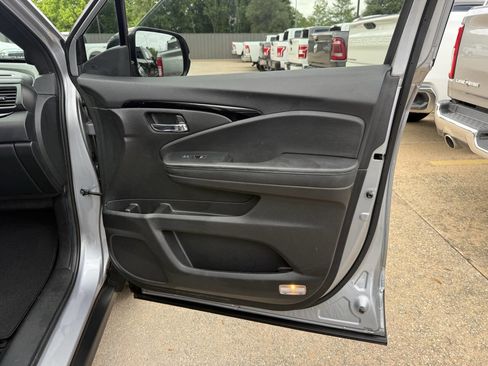 Used 2021 Honda Passport Touring image 10