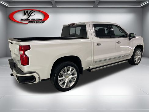 Used 2024 Chevrolet Silverado 1500 High Country w/ Technology Package AWD/4WD image 7