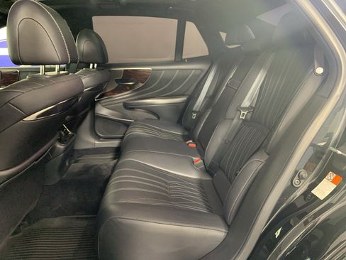 Used 2020 Lexus LS 500 w/ Interior Upgrade Package RWD image 33