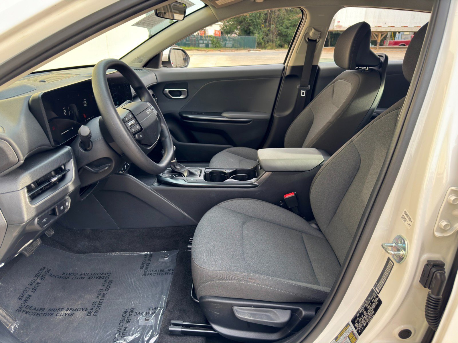 Used 2025 Kia K4 FWD image 15