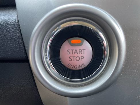 Used 2017 Nissan Titan SV image 30