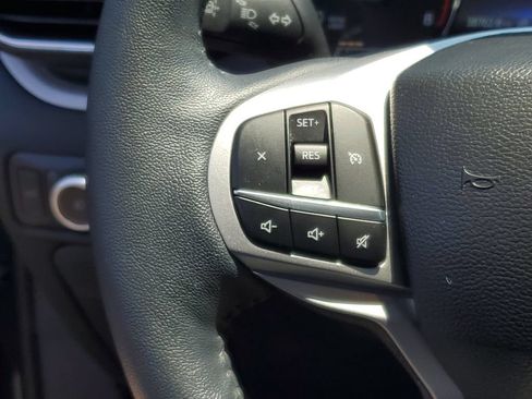 Used 2023 Ford Explorer XLT w/ Equipment Group 202A AWD/4WD image 16