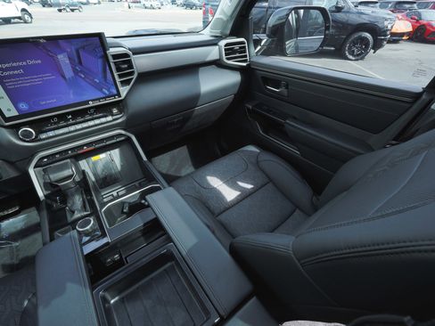 Used 2024 Toyota Tundra Limited image 50