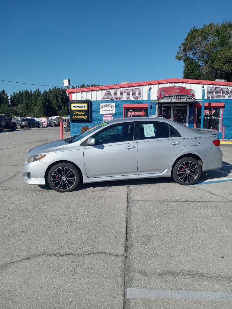 Used 2009 Toyota Corolla FWD image 1