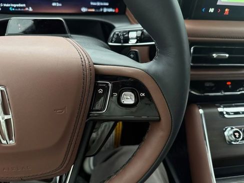 New 2026 Lincoln Aviator Reserve AWD/4WD image 30
