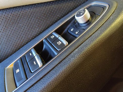 Used 2019 Subaru Ascent Limited image 27