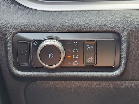 Used 2023 Ford Explorer XLT w/ Equipment Group 202A image 25