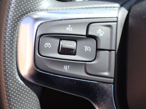 Used 2025 Chevrolet Blazer LT FWD image 12