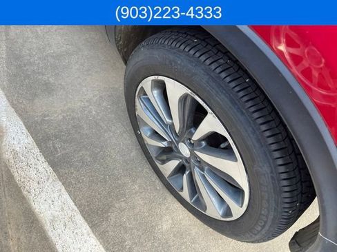 Used 2019 Buick Encore Essence AWD/4WD image 5