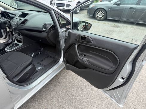 Used 2018 Ford Fiesta SE FWD image 16