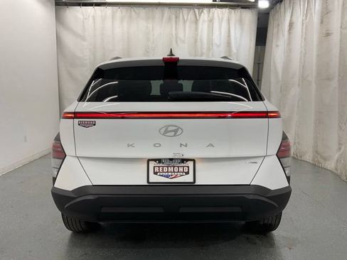 Used 2025 Hyundai Kona SEL AWD/4WD image 6