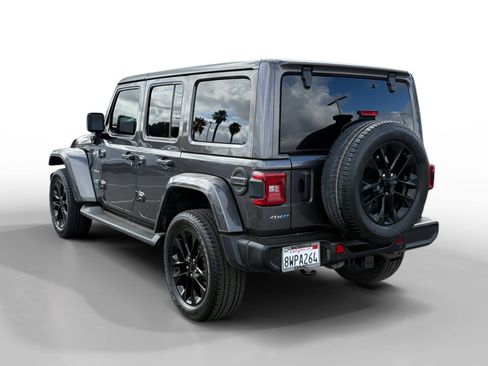 Used 2021 Jeep Wrangler Unlimited Sahara w/ Cold Weather Group AWD/4WD image 3
