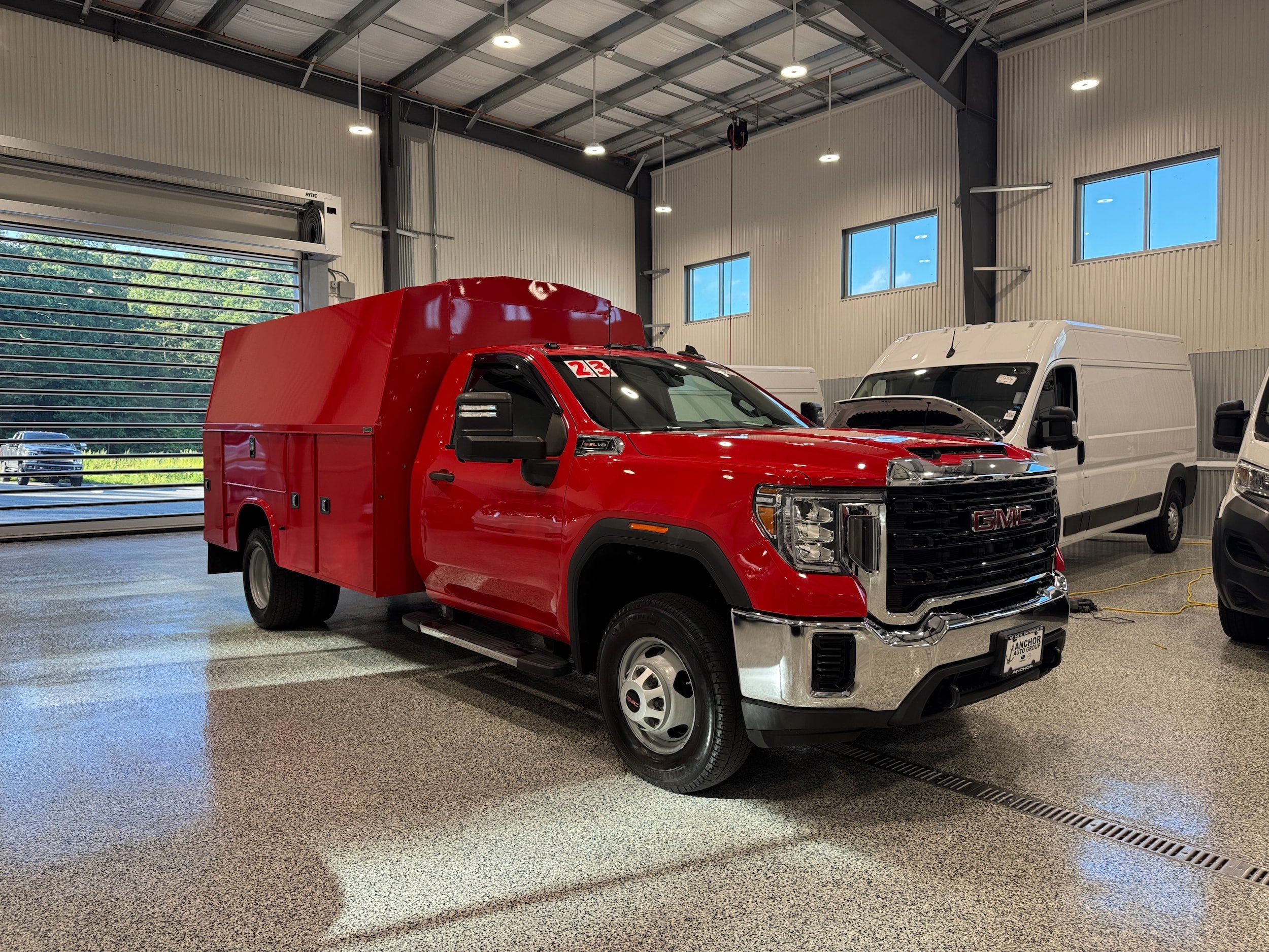 Used 2023 GMC Sierra 3500 Pro w/ Convenience Package AWD/4WD image 3