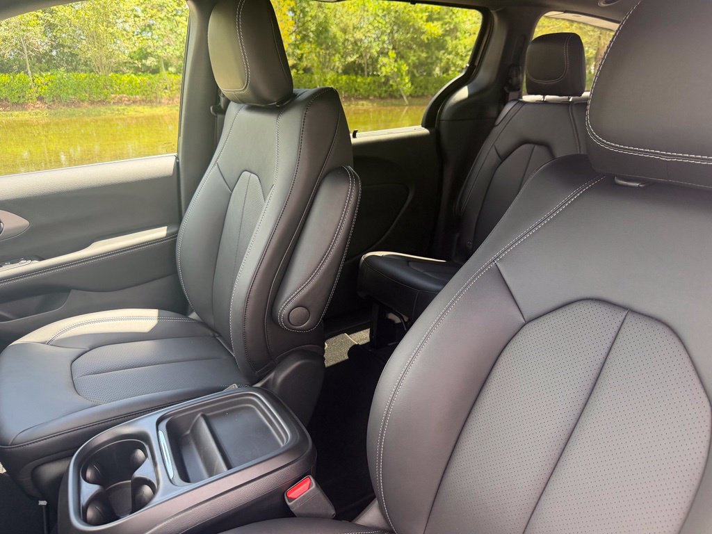 New 2027 Chrysler Pacifica Select w/ Family Tech Group FWD image 25