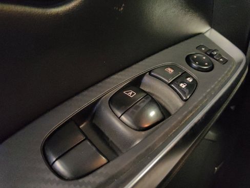 Used 2021 Nissan Sentra SR w/ SR Premium Package FWD image 27