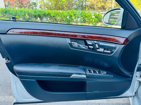 Used 2009 Mercedes-Benz S 550 4MATIC image 35