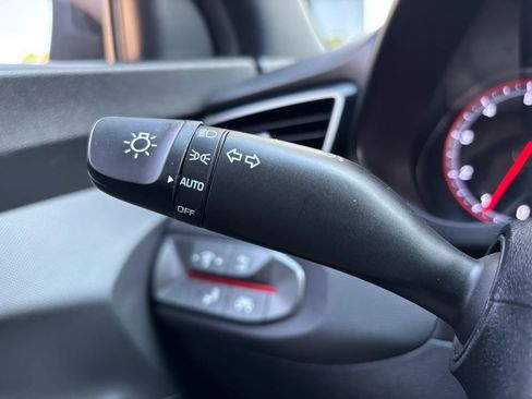 Used 2019 Hyundai Veloster Turbo Ultimate image 25