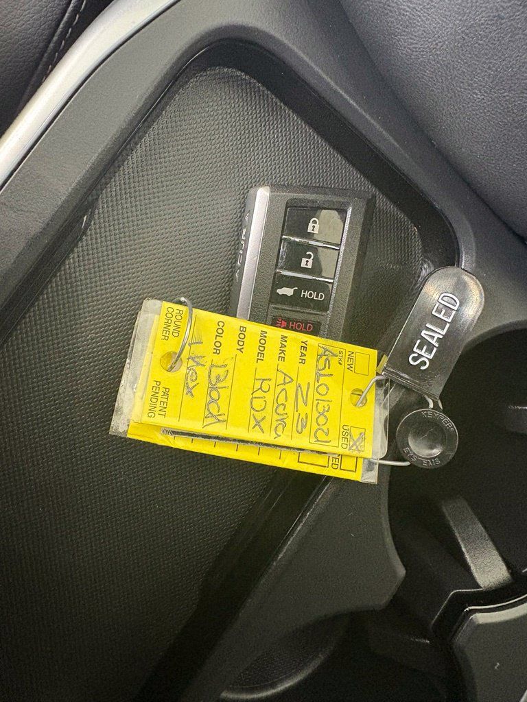 Used 2025 Acura RDX SH-AWD image 37