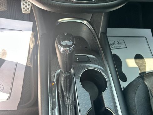 Used 2016 Chevrolet Malibu LT w/ Leather Package FWD image 12
