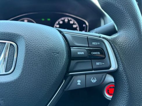 Used 2019 Honda Accord EX image 19