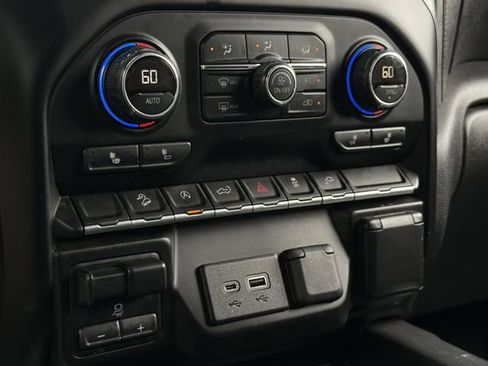 Used 2019 Chevrolet Silverado 1500 RST AWD/4WD image 20