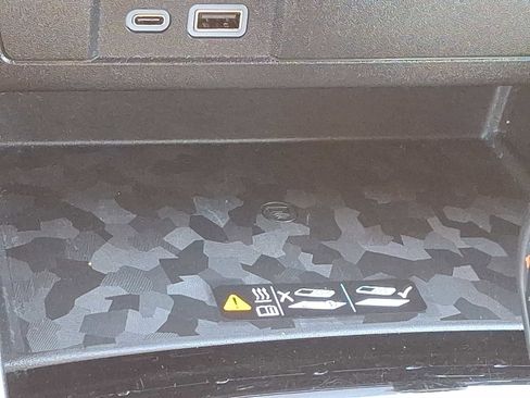 Used 2023 Chevrolet Colorado Z71 w/ Z71 Convenience Package 2 image 21