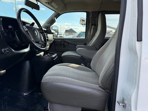 Used 2017 Chevrolet Express 2500 LS image 15