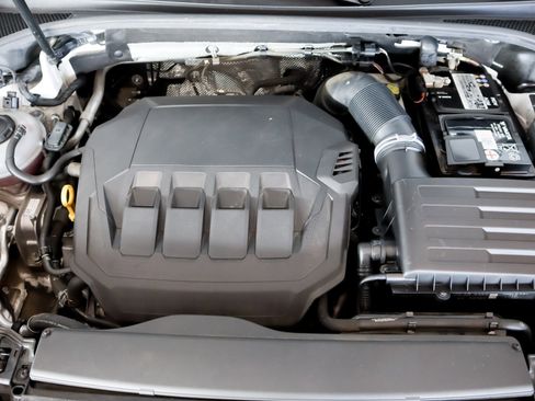 Used 2023 Audi Q3 2.0T Premium w/ Black Optic Sport Package image 3