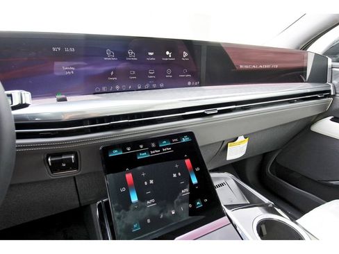 New 2026 Cadillac Escalade IQ Luxury 1 image 16