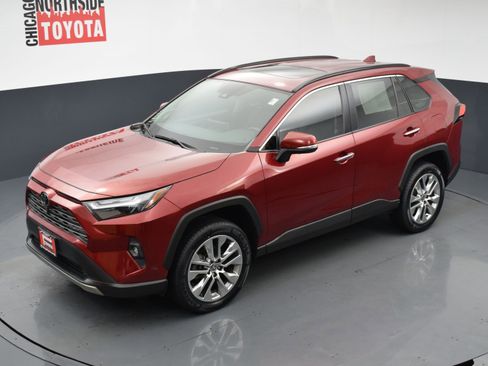 Used 2022 Toyota RAV4 Limited AWD/4WD image 33