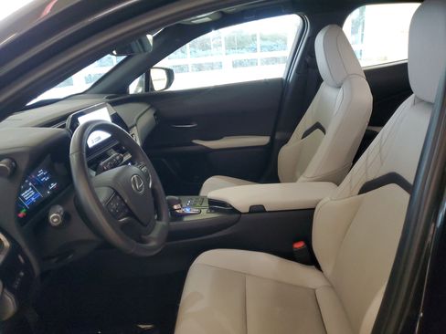 Used 2025 Lexus UX 300h FWD w/ Accessory Package (Z1) image 19