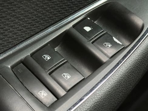 Used 2018 Chevrolet Cruze LS FWD image 23
