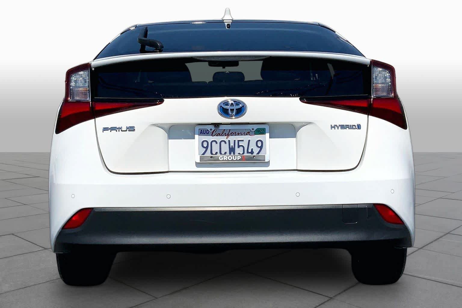 Used 2022 Toyota Prius LE FWD image 4