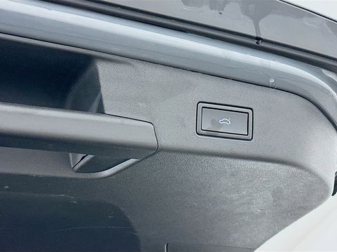 Used 2023 Volkswagen ID.4 Pro S AWD/4WD image 32