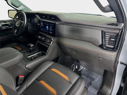 Certified 2025 GMC Sierra 1500 AT4 w/ AT4 Premium Package AWD/4WD image 30