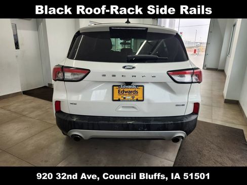 Used 2020 Ford Escape SE image 7