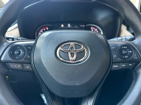 Used 2023 Toyota RAV4 XLE FWD image 30