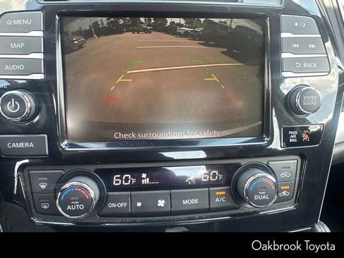 Used 2022 Nissan Maxima SV w/ Floor Mat Group FWD image 9