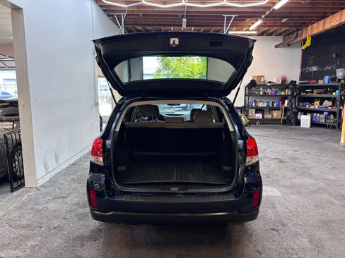 Used 2013 Subaru Outback 2.5i Premium AWD/4WD image 22
