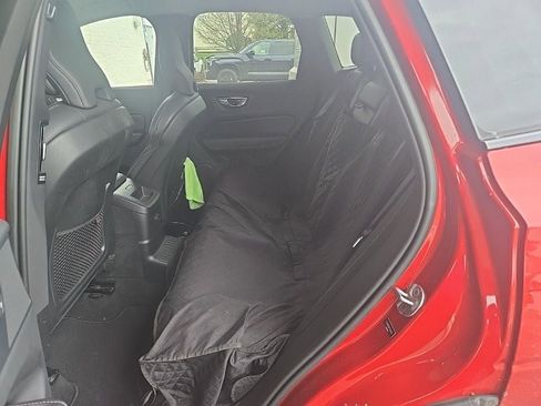 Used 2023 Volvo XC60 T8 Ultimate AWD/4WD image 7