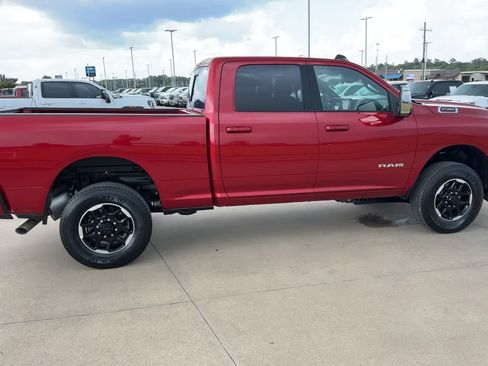 Used 2026 RAM 2500 Laramie AWD/4WD image 9