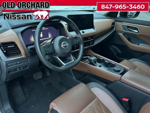 Used 2024 Nissan Rogue Platinum AWD/4WD image 14