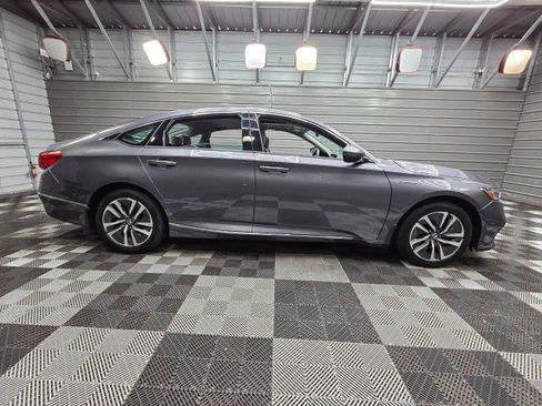 Used 2020 Honda Accord EX image 10