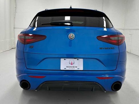 Used 2023 Alfa Romeo Stelvio Estrema image 7