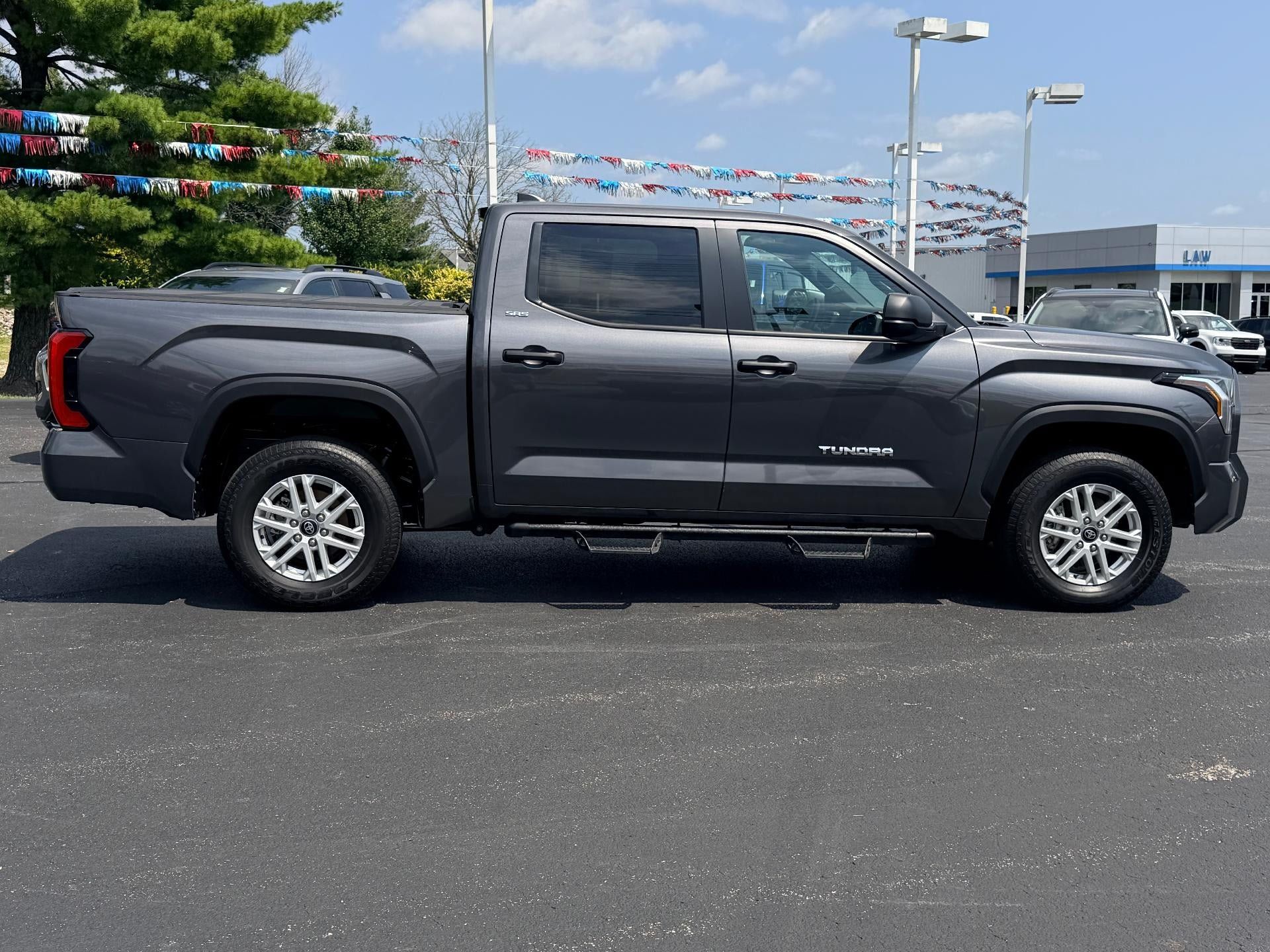 Used 2025 Toyota Tundra SR5 AWD/4WD image 4