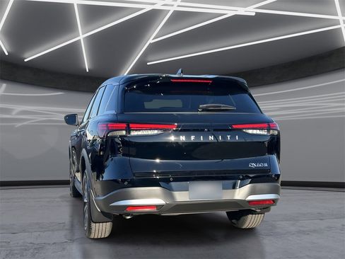 New 2026 INFINITI QX60 Pure image 3
