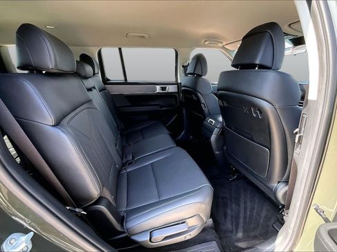 Used 2024 Hyundai Santa Fe SEL FWD image 19
