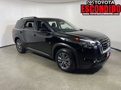 Used 2025 Nissan Pathfinder SV
