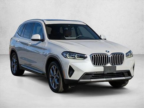 Used 2023 BMW X3 xDrive30i w/ Premium Package AWD/4WD image 3