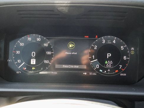 New 2026 Land Rover Discovery Limited Edition AWD/4WD image 31